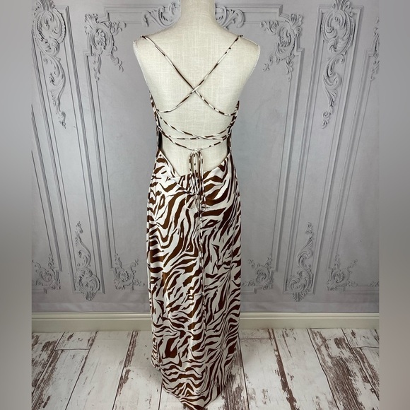 Zebra Print Midi Dress - Picture 5 of 10